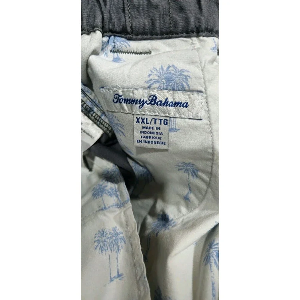 Tommy Bahama Men’s Cargo Shorts Dark Gray Size XXL/TTG Pockets Drawstring Zip